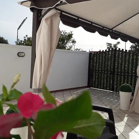 Indipendente A Pochi Passi Dal Mare E Dal Centro *